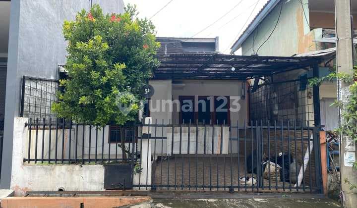 Selling at a Bargain Price! Ready-to-Occupy House in Arcamanik Cisaranten