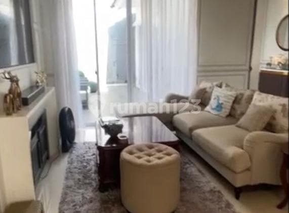 Two-Story Semi-Furnished Renovated House in Whitsand Greenwich Park, Border of New BSD and Gading Serpong, Surrounded by Many Food Shophouses and Sports Clubs, Tangerang