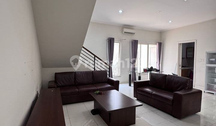 Rumah Besar di Cluster Starling The Spring Gading Serpong Luas 10 X 18 = 180 M KT 3+1 Km4+1, Furnish