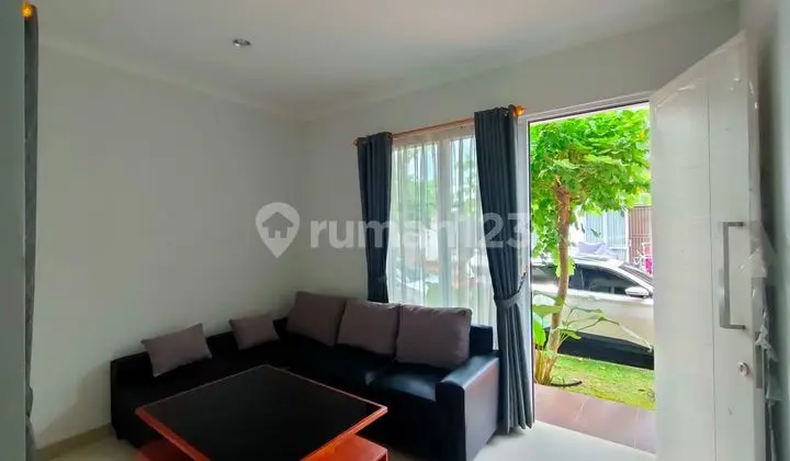 Rumah di Malibu Village Gading Serpong Luas 7 X 8 M KT 2+1 KM 2 , Furnish