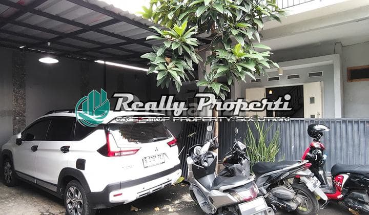 Rumah Hook Jatibening Baru 2 Lantai Semi Furnish Pondok Gede