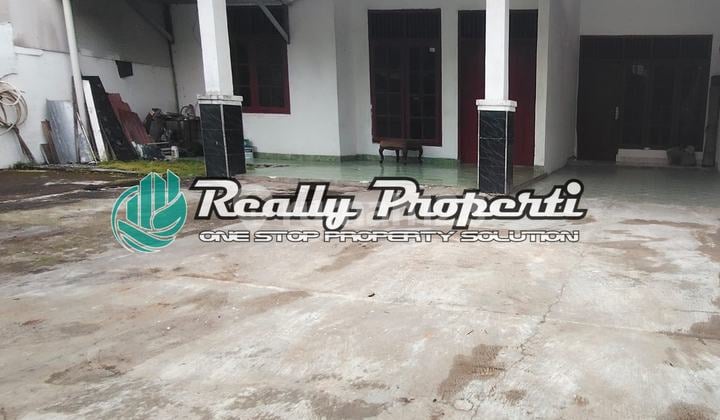 Rumah Besar untuk Usaha Jl. Ratna Jatibening Dekat LRT Cikunir 1
