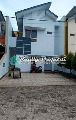 Rumah Sewa 2 Lantai Strategis Dekat Jalan Kalimalang Duren Sawit