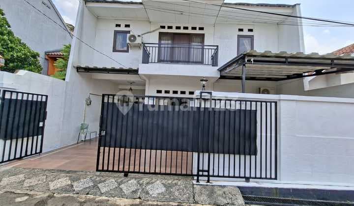 Rumah 2 Lantai Strategis di Pondok Kelapa Duren Sawit