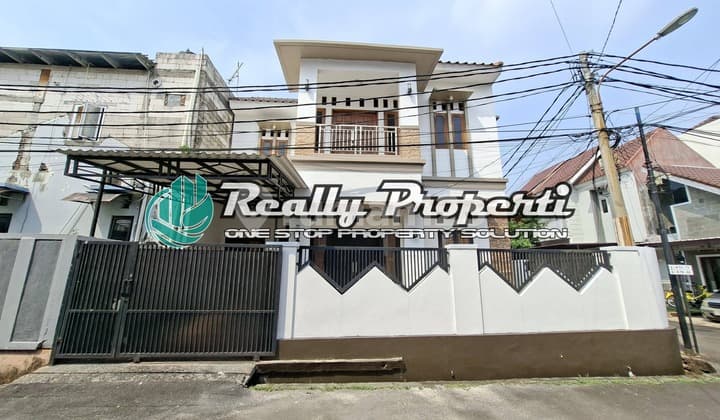 Hook House 2 Floors Strategic Near LRT Jatibening Baru Bekasi