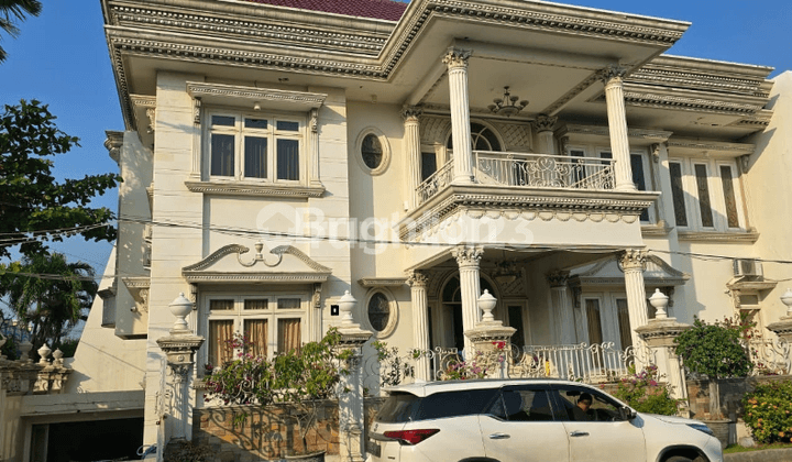 RUMAH CLASIC PUTIH PERUMAHAN PONDOK MUTIARA SIDOARJO