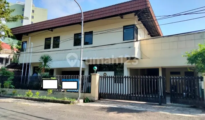 House Suitable for Business / Office on Sarono Jiwo Raya, Tenggilis