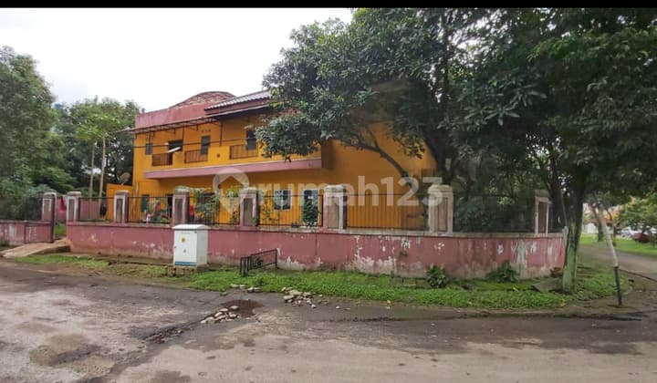For Sale Cheap Boarding House in Strategic Area Anggrek Loka BSD Serpong