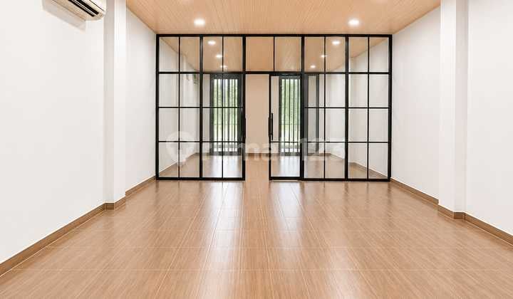 Shophouse at Sutra Niaga Alam Sutera - Ready to Use, Strategic Location