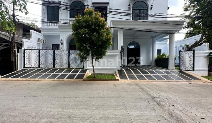 Rumah Modern 2023 dengan Kolam Renang di Bintaro Sektor 1 Nd-18038
