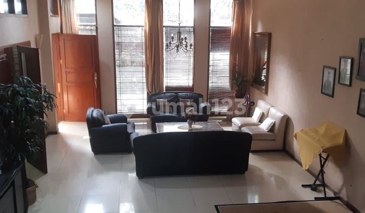 Rumah Nyaman Sejuk Jalan Multatuli Dago