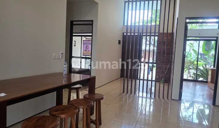 Disewakan Rumah Cantik Jarang Ada Furnish Lokasi Lokacitra Ada Danau Dan Taman Bermain Siap Huni