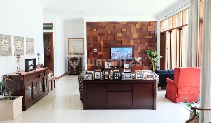 Commercial House suitable for Business, Strategic Location in Dago.