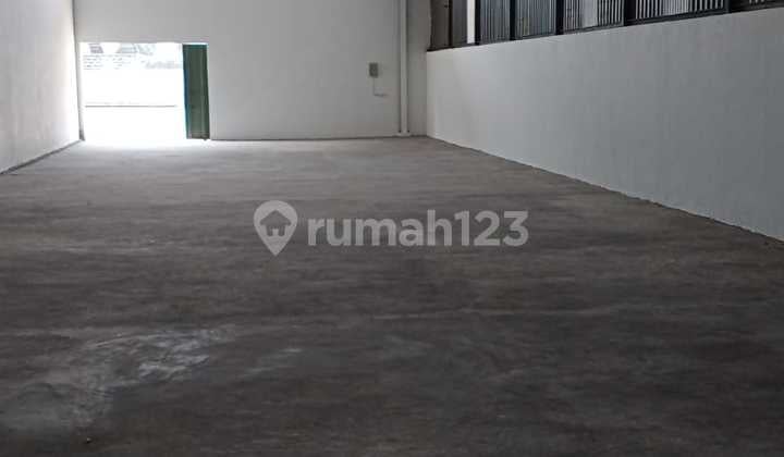 Strategic Warehouse on Soekarno Hatta Main Road