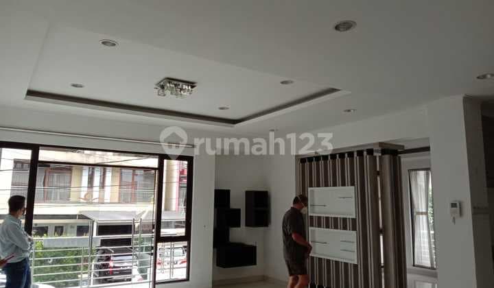 Langka Rumah Lux Cluster Exclusive Sudirman Townhouse