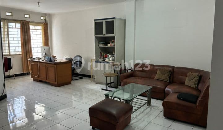 Rumah Semi Furnish Tengah Kota Suryani Sudirman