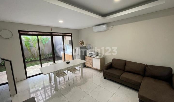 Rumah Bagus Furnished Kota Baru Parahyangan