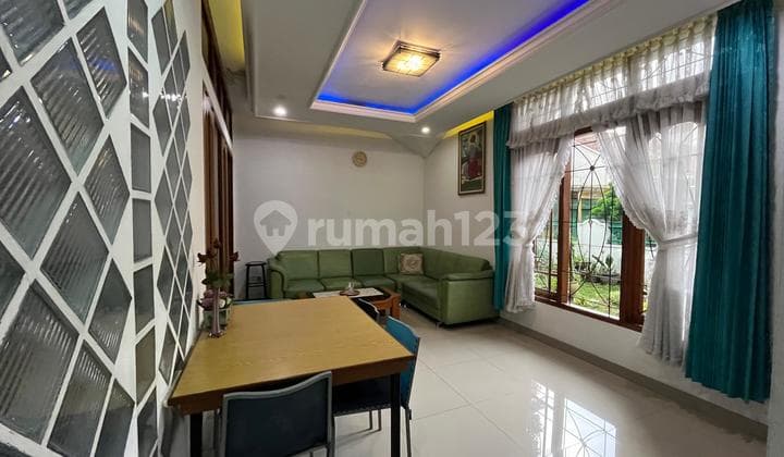 Rumah Strategis Lokasi Elit Sayap Pajajaran
