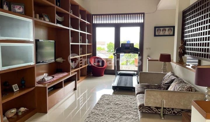 Dijualn Rumah di Kompleks Batununggal indah 3lt