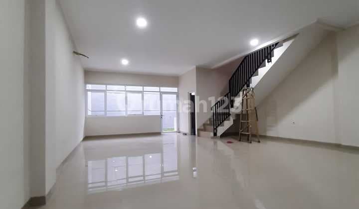 New 2-Story Shop House in Batununggal Indah