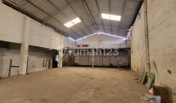 Dijual Gudang di Kopo Cilampeni