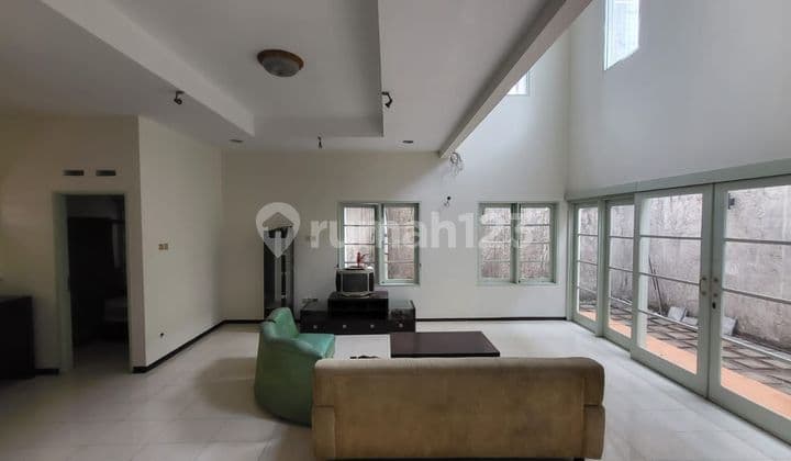 Rumah di Komplek Batununggal Indah Semi Furnished Hadap Timur 2 Lantai