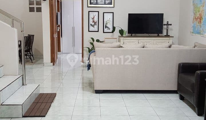 Rumah Di Komplek Kawaluyaan Indah, Kota Bandung