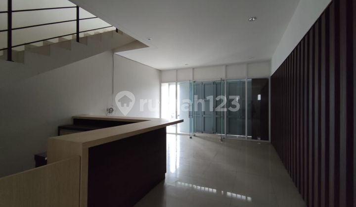 3-story shophouse in Batununggal Indah Estate