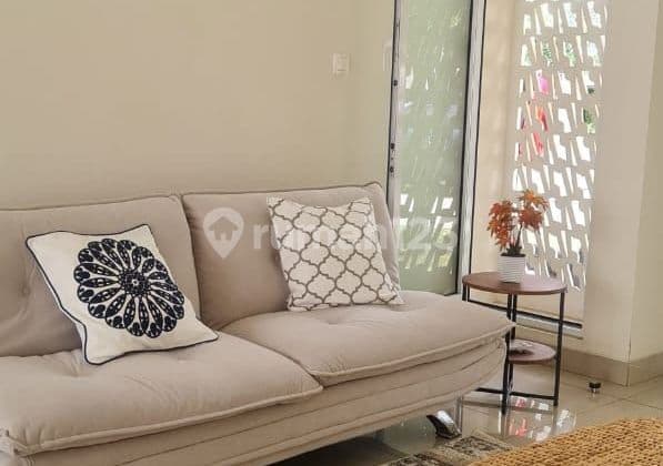 Rumah Cantik Sumarecon 2Lt Furnished