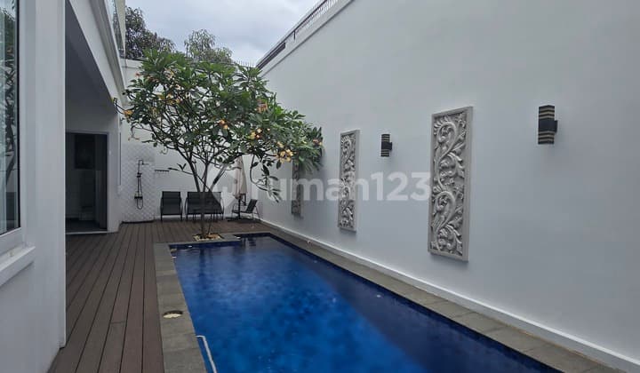 Nice House Batununggal Mainroad Semi Furnished 2 Floors