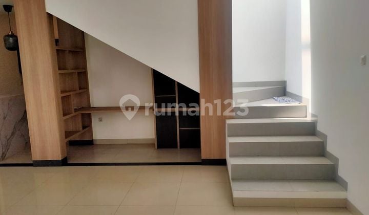 Rumah 2 Lantai Minimalis Di Pasir Salam