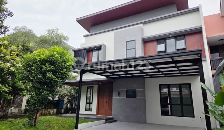 Dekat Akses Tol, Rumah, 2 Lantai, Dekat Universitas, Bebas Banjir