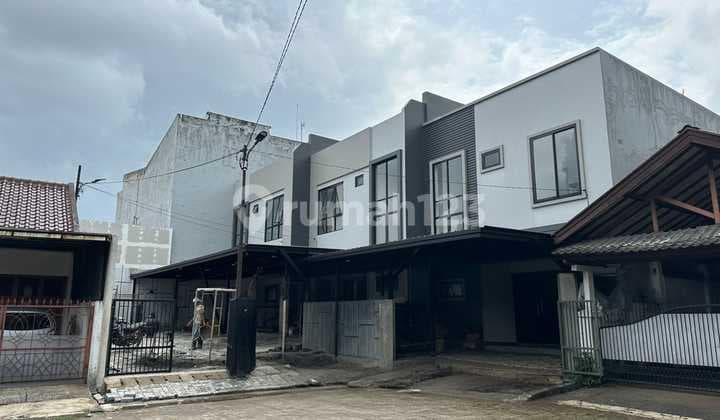 Rumah, 2 Lantai, Dekat Sekolah Internasional
