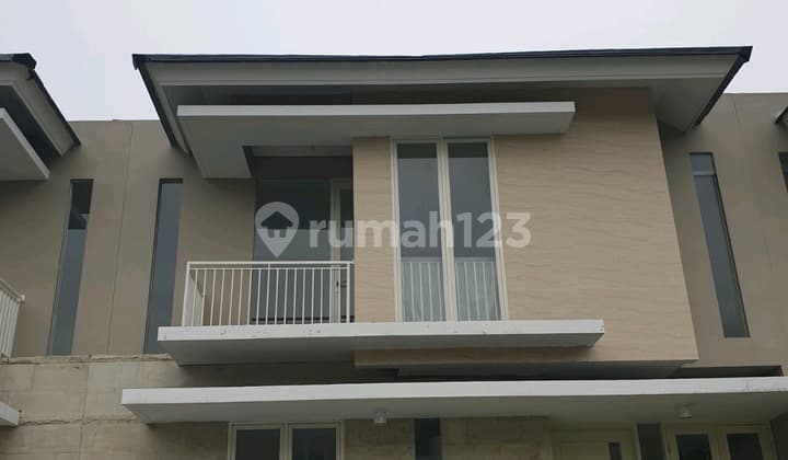 Sewa Rumah Baru Greenlake Citraland 2 Lantai