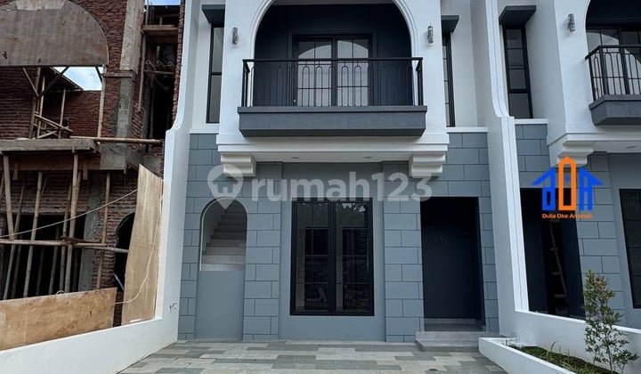 Rumah Mewah Siap Huni 2 Menit Pintu Tol Brigif Desari