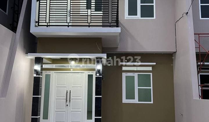 Rumah Siap Huni 4 Kamar Tidur Dekat Tol di Depok