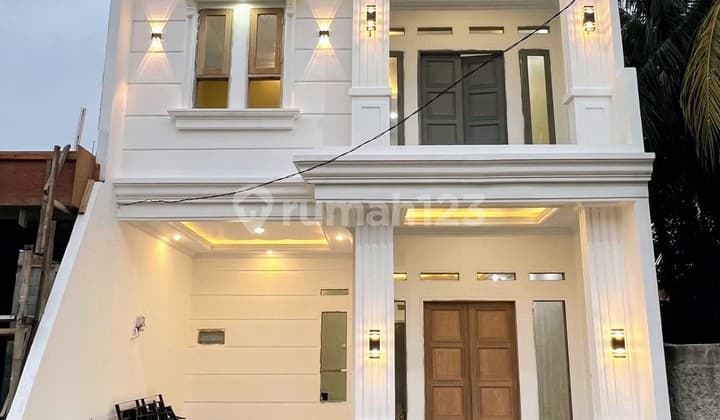 Rumah Mewah Siap Huni Dalam Komplek Dekat Stasiun Kereta Api