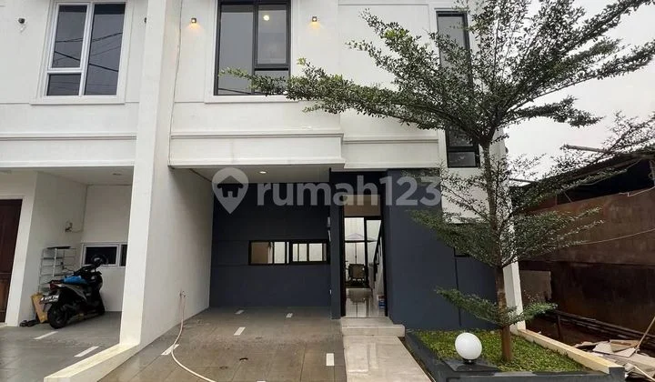 Rumah 2 Lantai Dalam Komplek Akses Dekat Tol & Stasiun Depok