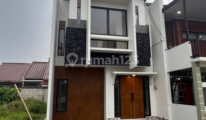 Rumah 2 Lantai Modern Siap Huni 900 Meter Ke Tol di Depok
