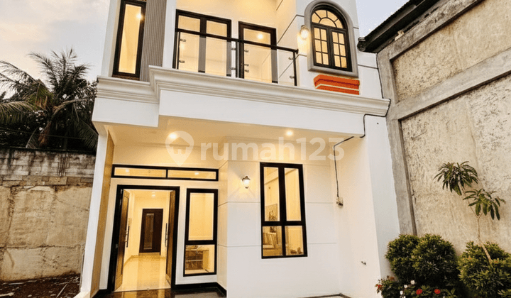 Rumah Mewah Siap Huni Dekat Pintu Tol Krukut Depok