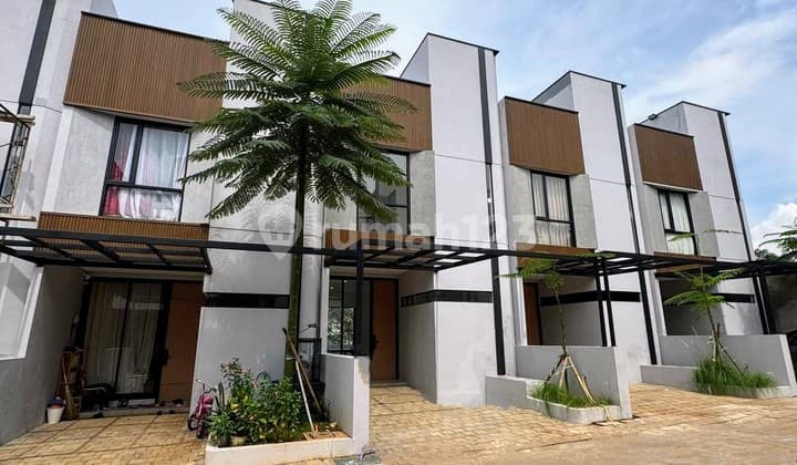 Rumah 3 Lantai Rooftop Lega Dekat Tol Depok