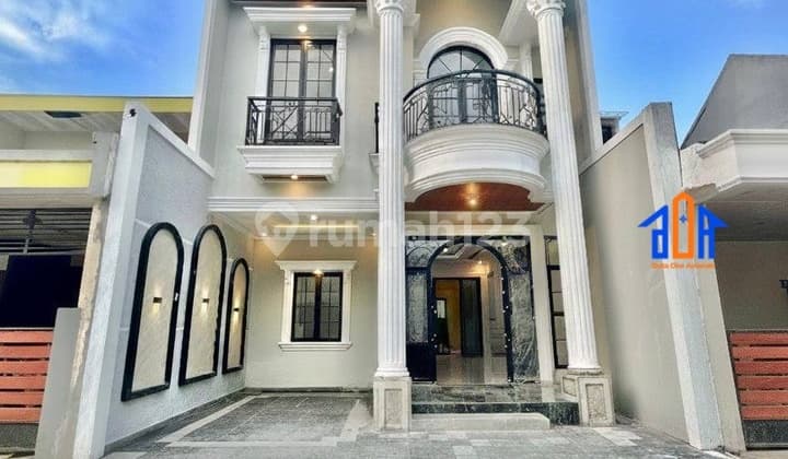 Rumah 3 Lantai Mewah Siap Huni Dalam Komplek Asri