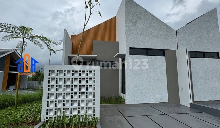 Rumah Modern Fasilitas Lengkap Dekat Stasiun Kereta Api