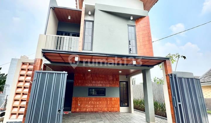 Rumah Furnished Dekat Gerbang Tol di Cirendeu