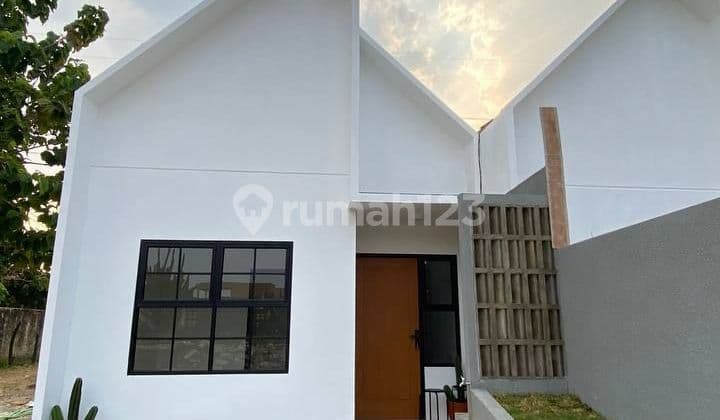 Rumah Modern Dekat Stasiun Kereta Api Citayam Depok