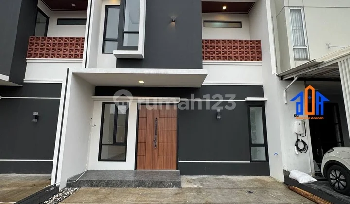 Rumah 3 Lantai Siap Huni Jalan Besar di Beji Depok