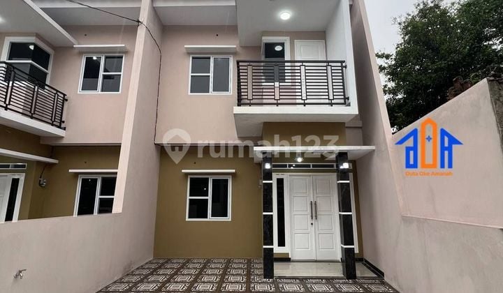 Rumah 2 Lantai 4 Kamar Tidur Di Rangkapanjaya Depok