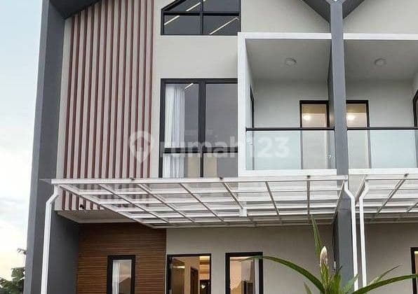 Luxurious 2-Story House Near Depok Toll Gate