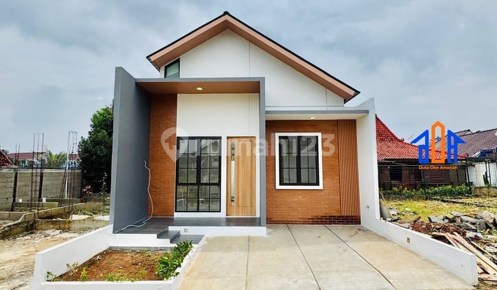 Affordable House 700 Meters to Toll Gate in Pancoran Mas, Depok
