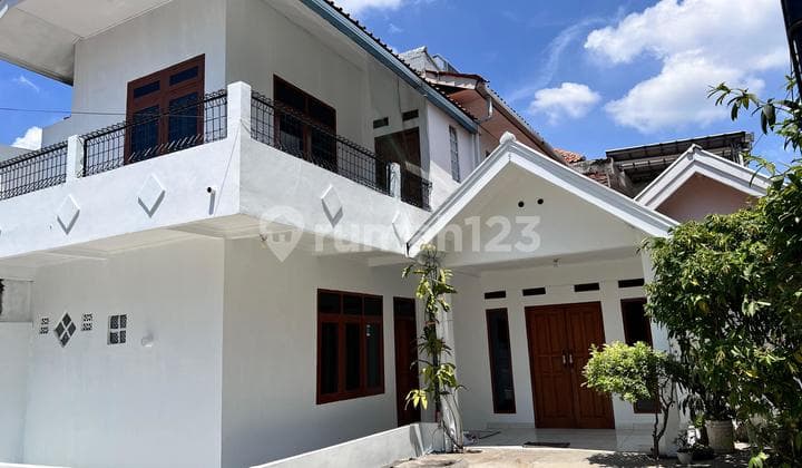 Rumah 2 Lantai Siap Huni Di Cibabat Cimahi